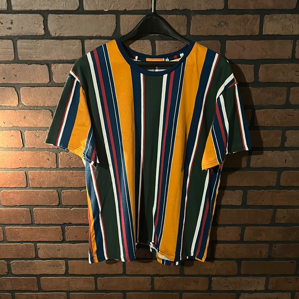 PACSUN basic tee, 90s style 😃